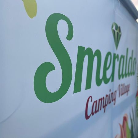 מלון קמפומרינו Camping Smeraldo מראה חיצוני תמונה